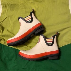 Pendleton Rain Boots size 9
